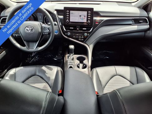 Used 2021 Toyota Camry SE FWD image 12