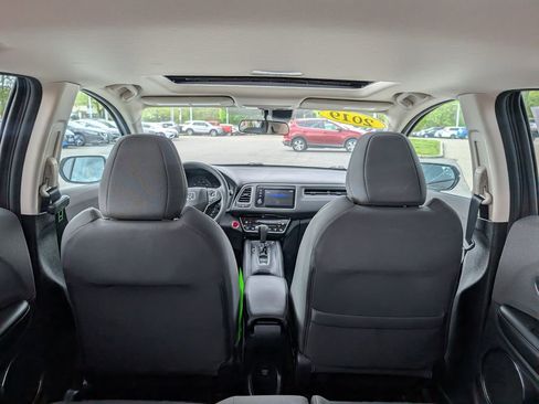 Used 2019 Honda HR-V EX image 13