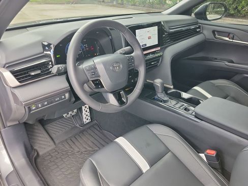 Used 2026 Toyota Camry SE FWD image 16