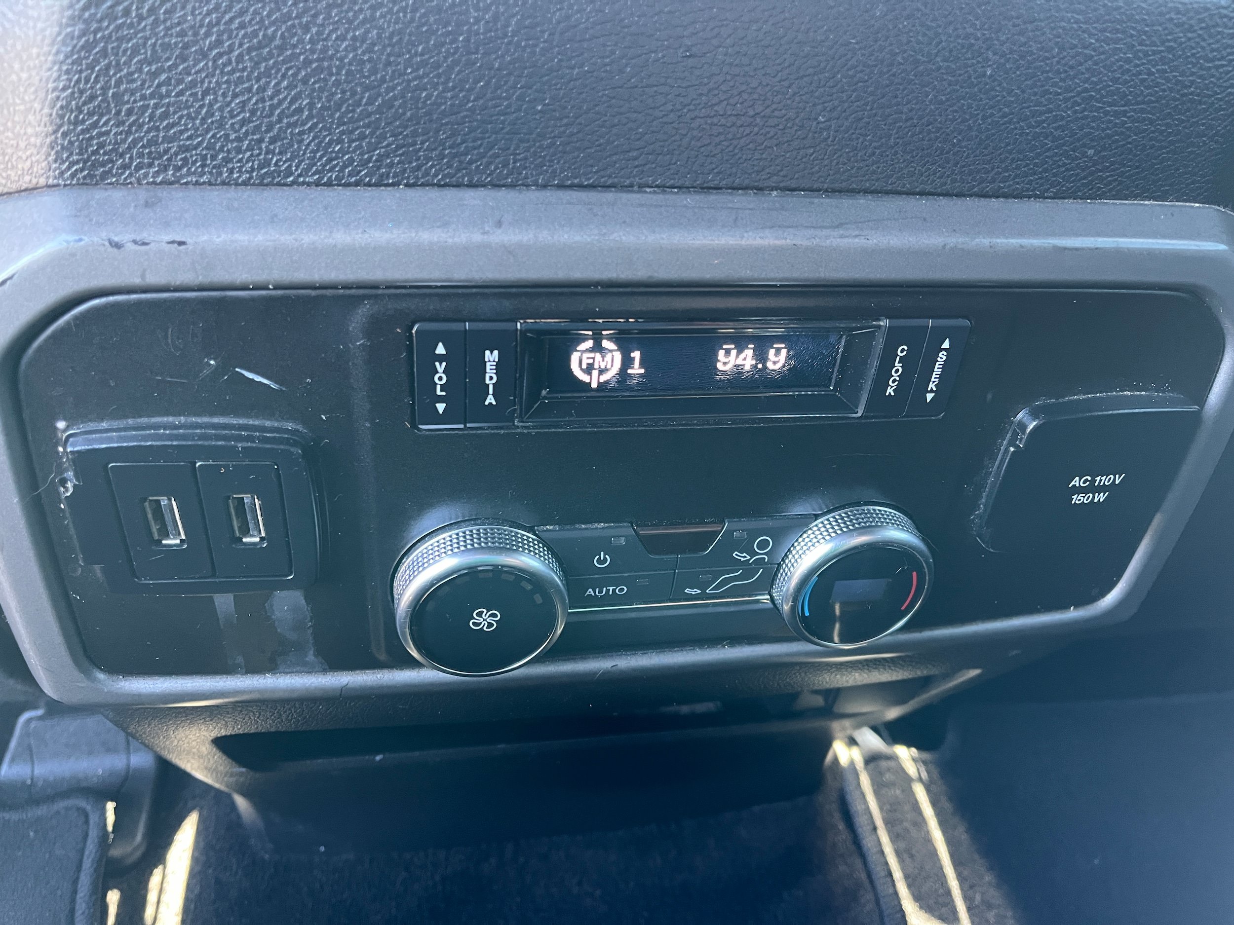 Used 2018 Ford Expedition Max XLT w/ Equipment Group 202A AWD/4WD image 13