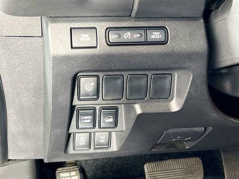 Used 2025 Nissan Frontier PRO-4X AWD/4WD image 21