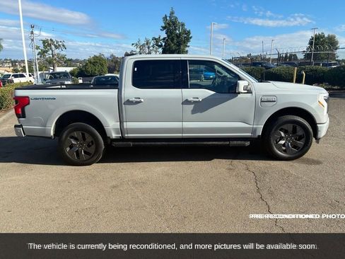 Used 2023 Ford F150 Lightning Lariat image 4