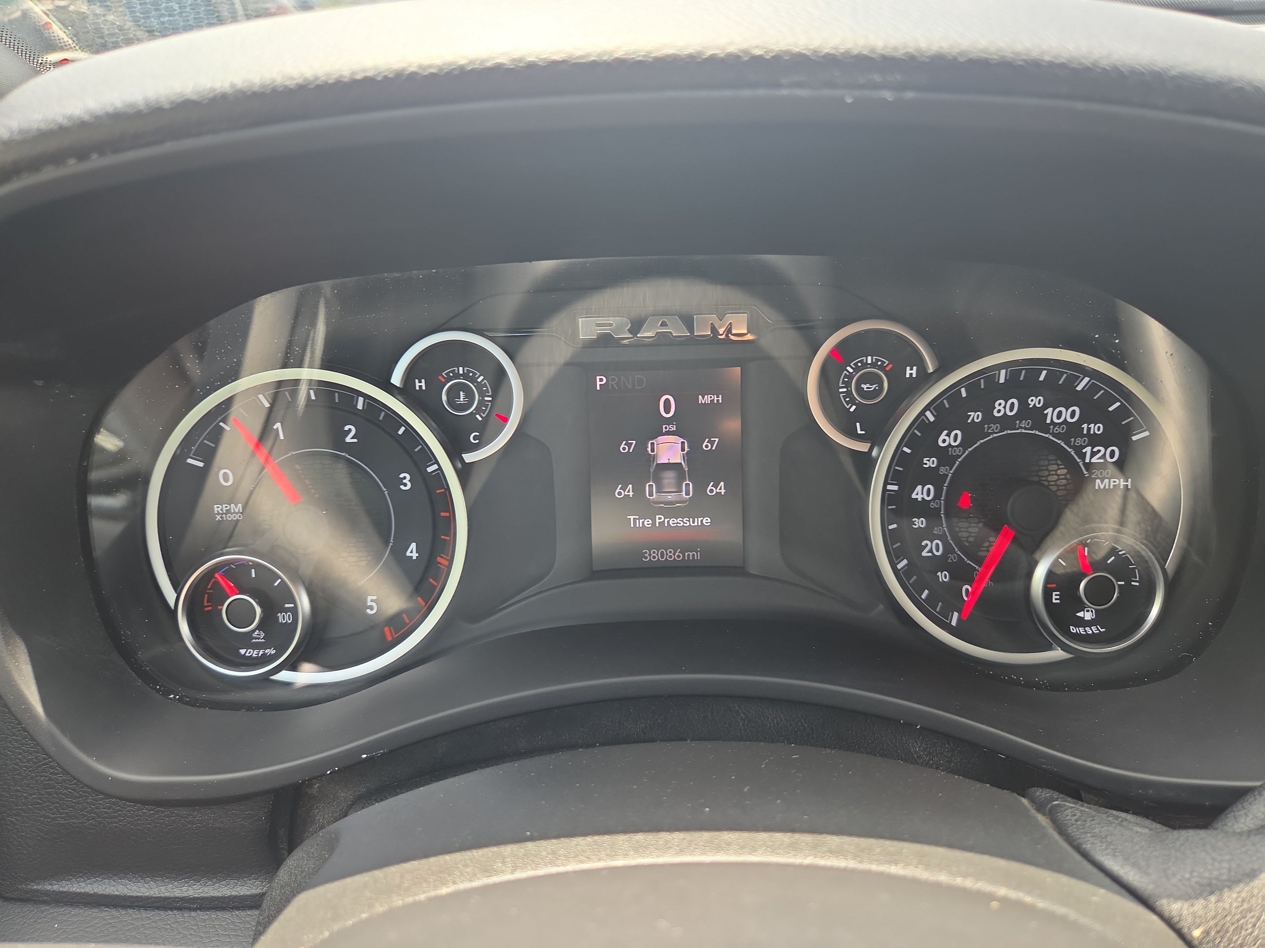 Used 2025 RAM 2500 Big Horn AWD/4WD image 13