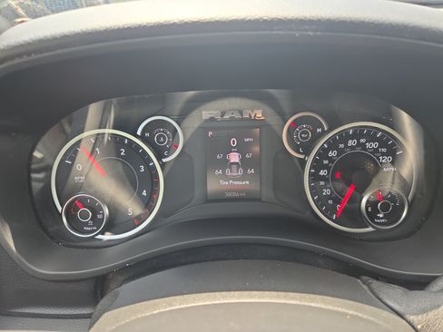 Used 2025 RAM 2500 Big Horn AWD/4WD image 13