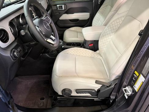 Used 2021 Jeep Wrangler Unlimited Sahara image 14