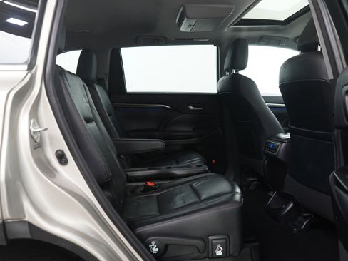 Used 2014 Toyota Highlander Limited image 13
