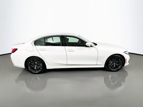 Used 2025 BMW 330i Sedan w/ M Sport Package image 4