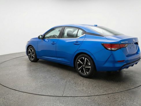 Used 2025 Nissan Sentra SV image 6