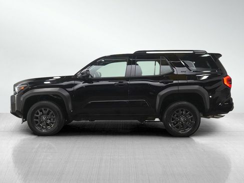 Used 2025 Toyota 4Runner SR5 image 2
