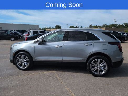Used 2024 Cadillac XT5 Premium Luxury w/ LPO, Floor Liner Package FWD image 3