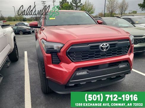 Certified 2025 Toyota Tacoma TRD Off-Road AWD/4WD image 32