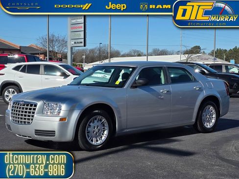 Used 2007 Chrysler 300 image 2