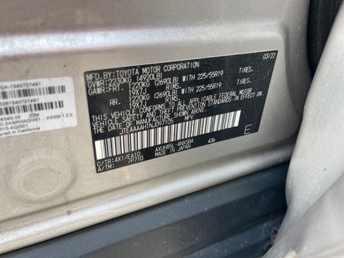 Used 2022 Toyota Venza Limited AWD/4WD image 11