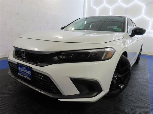 Used 2022 Honda Civic Sport image 1