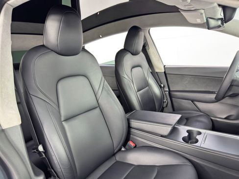 Used 2022 Tesla Model Y Performance image 38