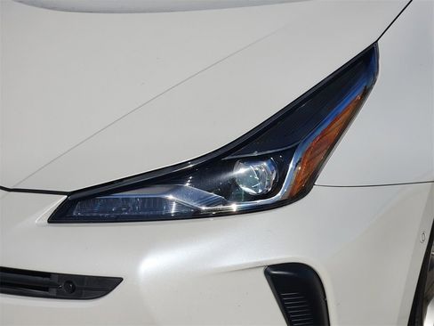 Used 2019 Toyota Prius XLE image 9