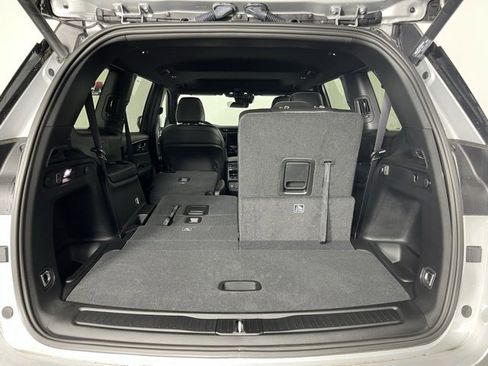 New 2025 Jeep Grand Cherokee L Altitude image 29