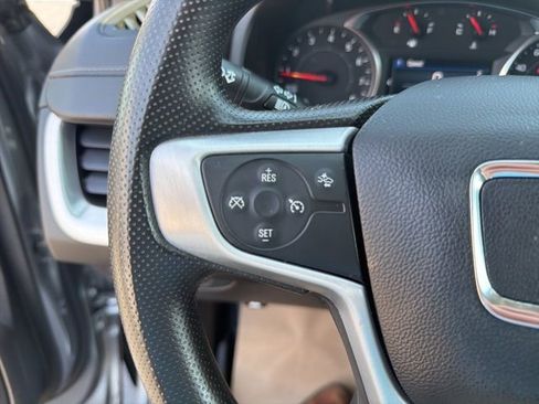 Used 2024 GMC Terrain SLE w/ Driver Convenience Package image 25