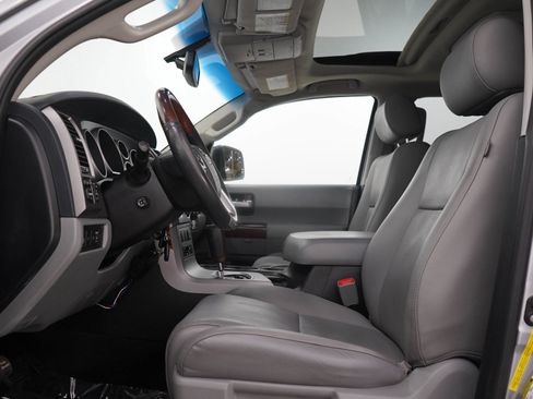 Used 2016 Toyota Sequoia Platinum AWD/4WD image 23