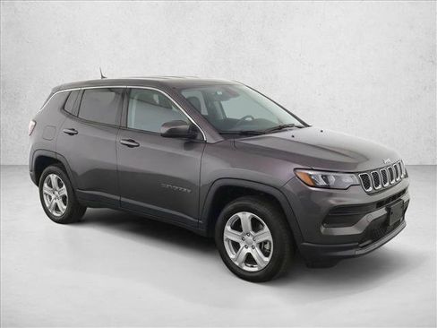 Used 2023 Jeep Compass Sport AWD/4WD image 3