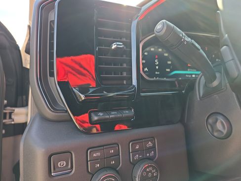 New 2026 Chevrolet Silverado 1500 ZR2 image 22