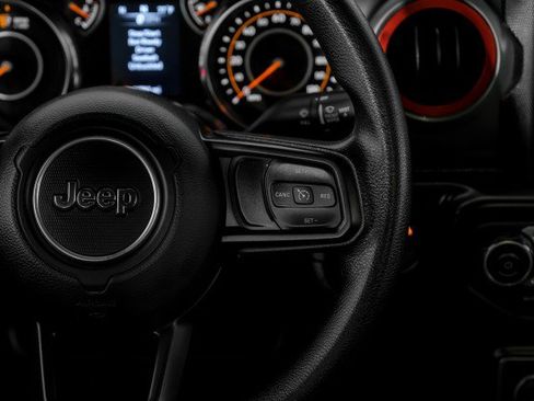 Used 2022 Jeep Wrangler Unlimited Sport image 14