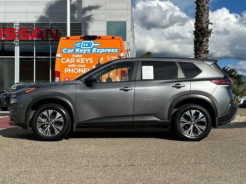 Used 2023 Nissan Rogue SV image 7