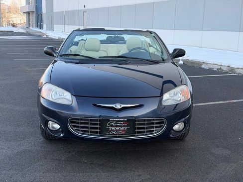 Used 2002 Chrysler Sebring Limited image 2