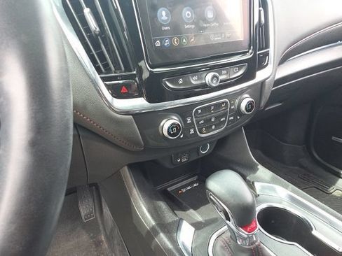 Used 2023 Chevrolet Traverse RS AWD/4WD image 22