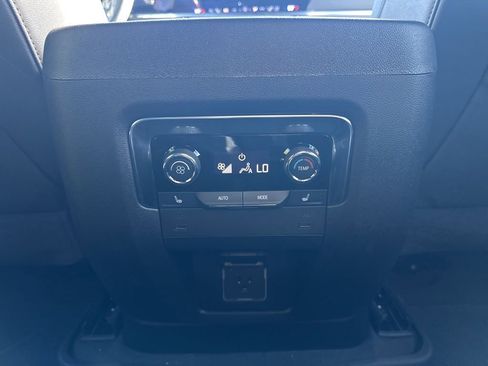 New 2026 Chevrolet Suburban Premier w/ Sun And Tow Package image 29