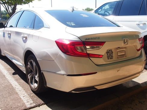 Used 2020 Honda Accord EX image 5