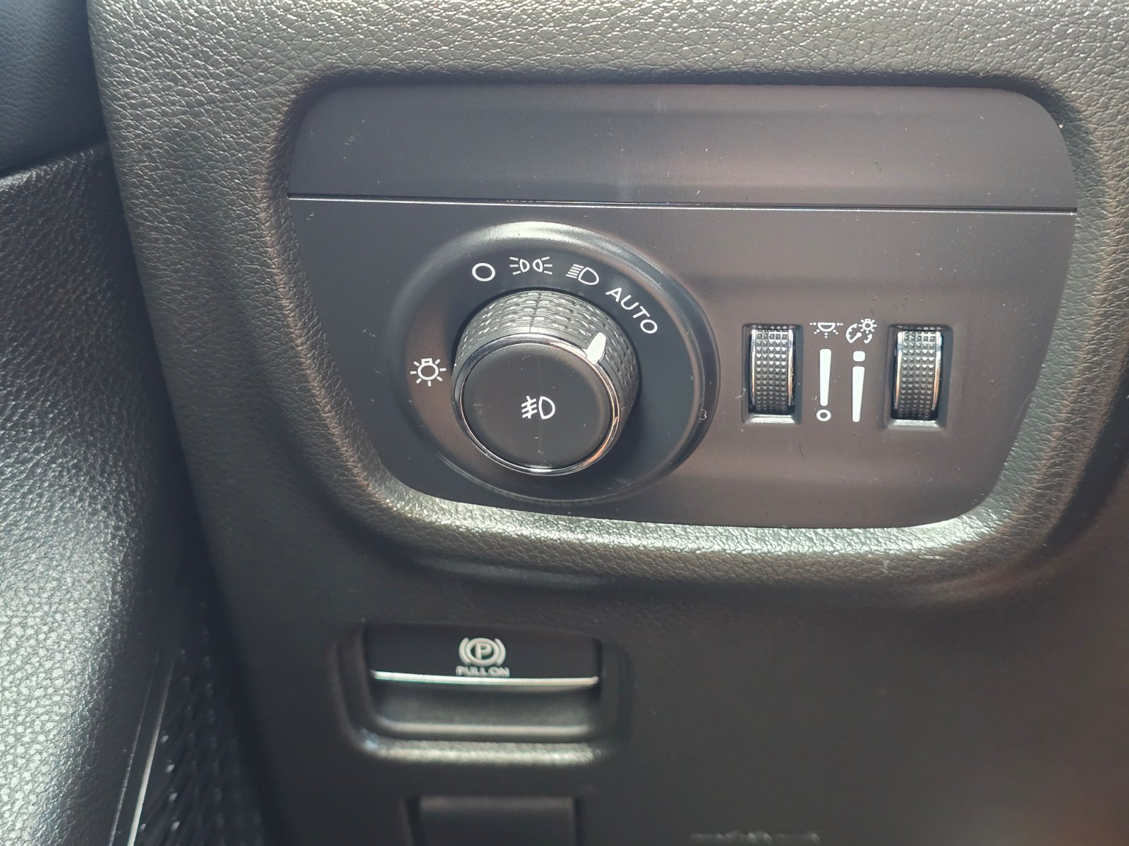 Used 2024 Jeep Grand Cherokee L Limited AWD/4WD image 22