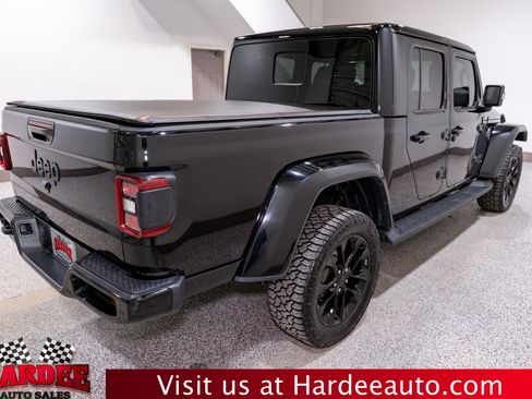 Used 2023 Jeep Gladiator Overland image 5