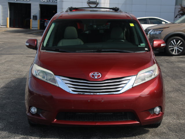 Used 2015 Toyota Sienna Limited Premium FWD image 7