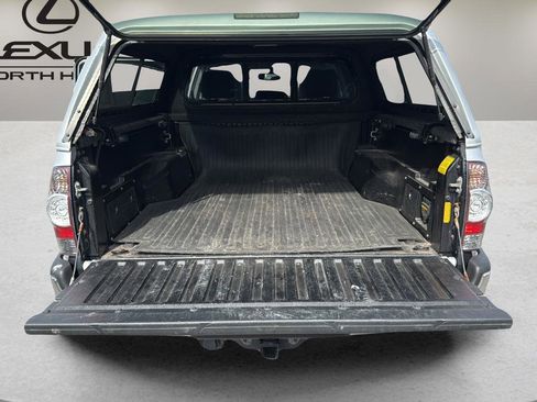 Used 2013 Toyota Tacoma 4x4 Double Cab w/ Limited Pkg image 16