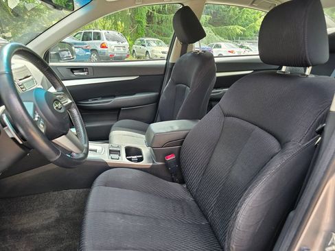 Used 2011 Subaru Legacy 2.5i Premium w/ All-Weather Pkg AWD/4WD image 12