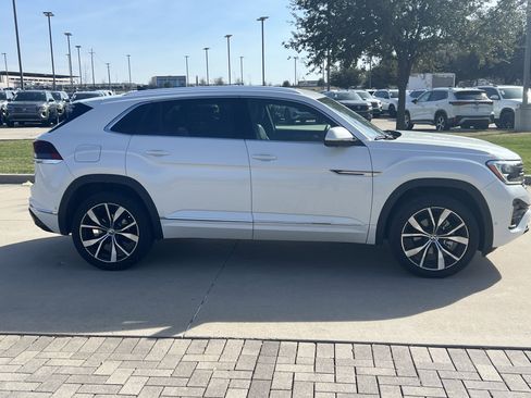 Certified 2025 Volkswagen Atlas Cross Sport SEL Premium R-Line image 11