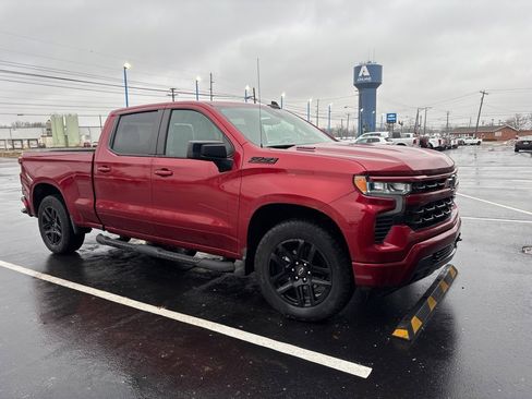 Used 2023 Chevrolet Silverado 1500 RST image 2