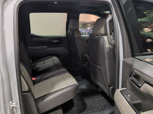 Used 2024 Chevrolet Silverado 1500 ZR2 w/ Technology Package AWD/4WD image 13