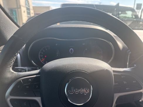 Used 2019 Jeep Grand Cherokee Limited w/ Luxury Group II AWD/4WD image 18