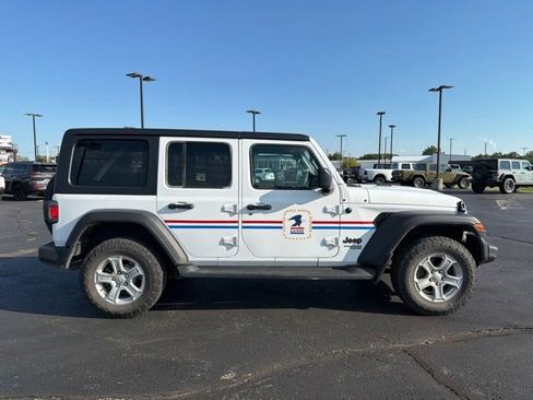 Used 2021 Jeep Wrangler Unlimited Sport w/ Cold Weather Group AWD/4WD image 3