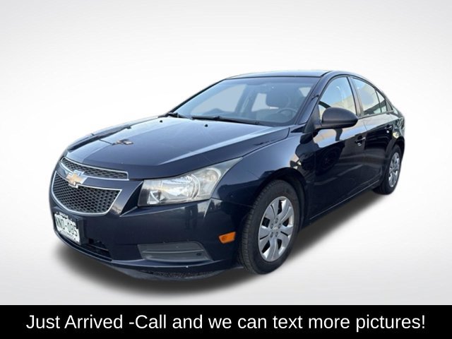 Used 2014 Chevrolet Cruze LS FWD image 1