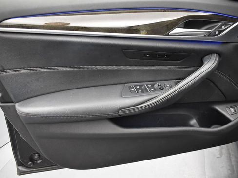 Used 2021 BMW 540i w/ M Sport Package RWD image 5