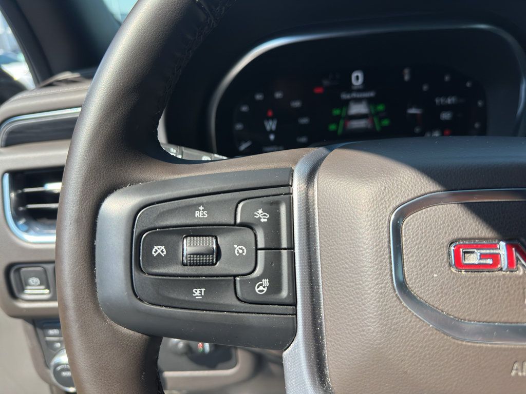 Used 2023 GMC Yukon XL SLT w/ SLT Premium Package AWD/4WD image 22