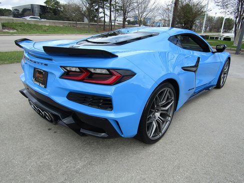 Used 2025 Chevrolet Corvette Z06 image 5