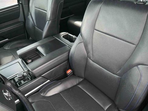 Used 2024 Toyota Tundra Platinum AWD/4WD image 33