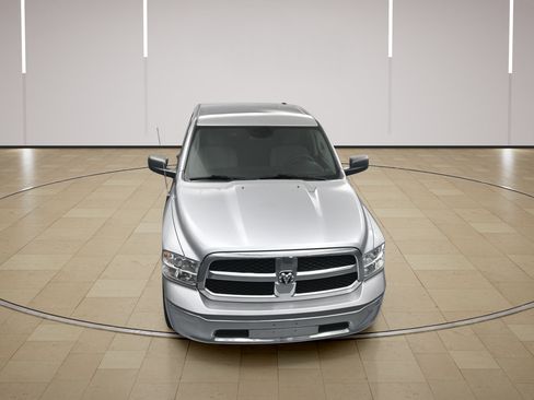 Used 2024 RAM 1500 Classic SLT AWD/4WD image 29