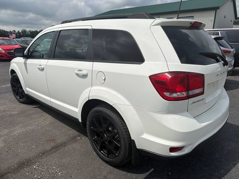 Used 2019 Dodge Journey SE w/ Connectivity Group FWD image 4