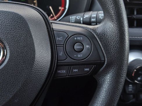 Certified 2025 Toyota RAV4 XLE FWD image 19
