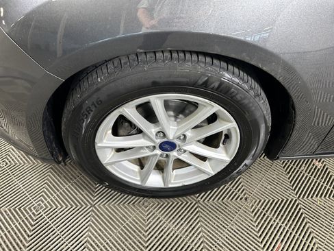 Used 2017 Ford Focus SE FWD image 10